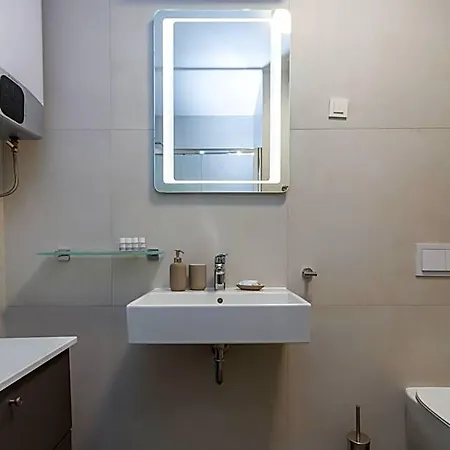 Szálloda Azur With Sea View 4*