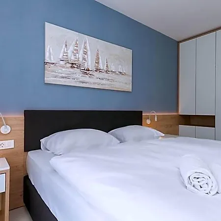 Szálloda Azur With Sea View